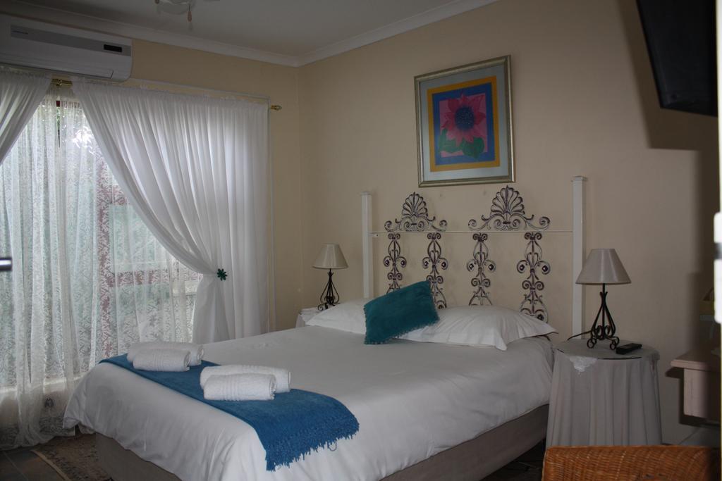 Sir Lambert'S Guesthouse Lambertʼs Bay 外观 照片