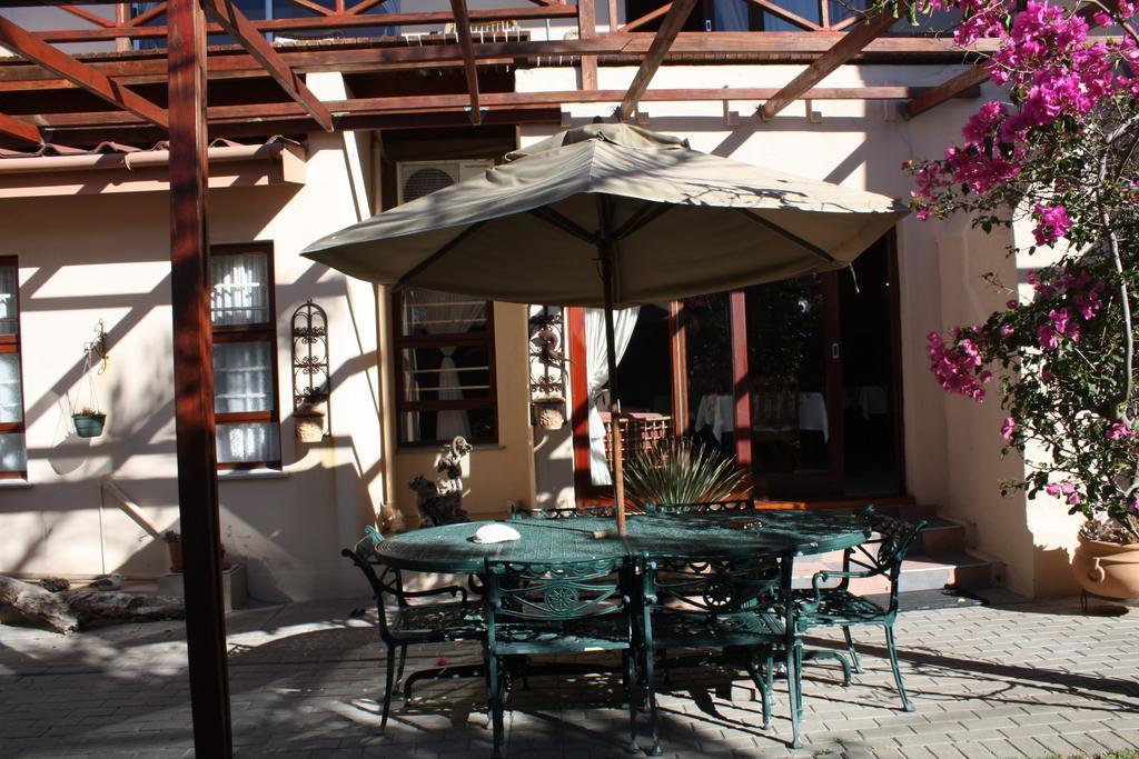 Sir Lambert'S Guesthouse Lambertʼs Bay 外观 照片