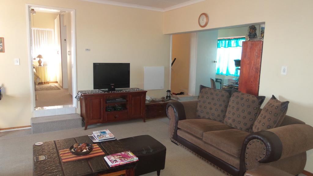 Sir Lambert'S Guesthouse Lambertʼs Bay 外观 照片